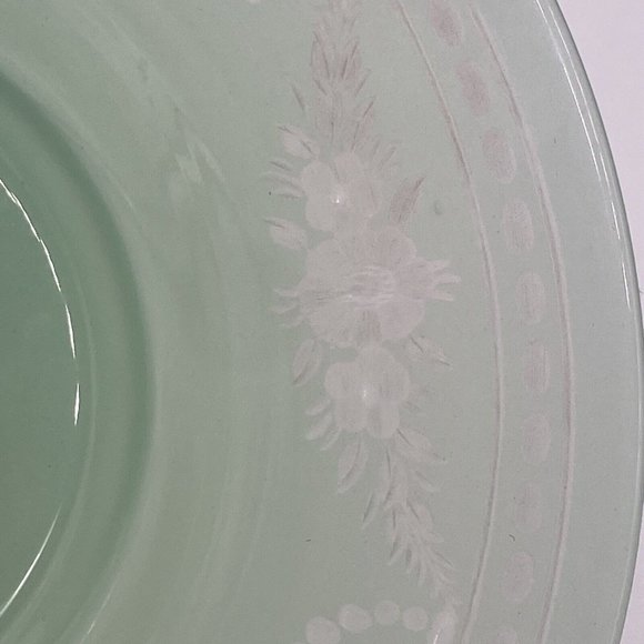 Jade Green Art Glass 7” Plates Engraved to Alabaster, Carder Steuben ? Unmarked - Picture 14 of 16